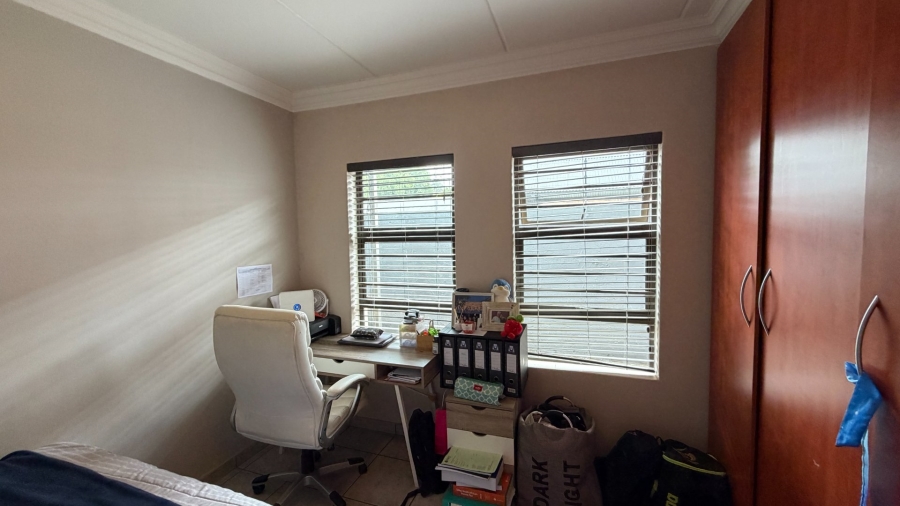 2 Bedroom Property for Sale in Bult South North West